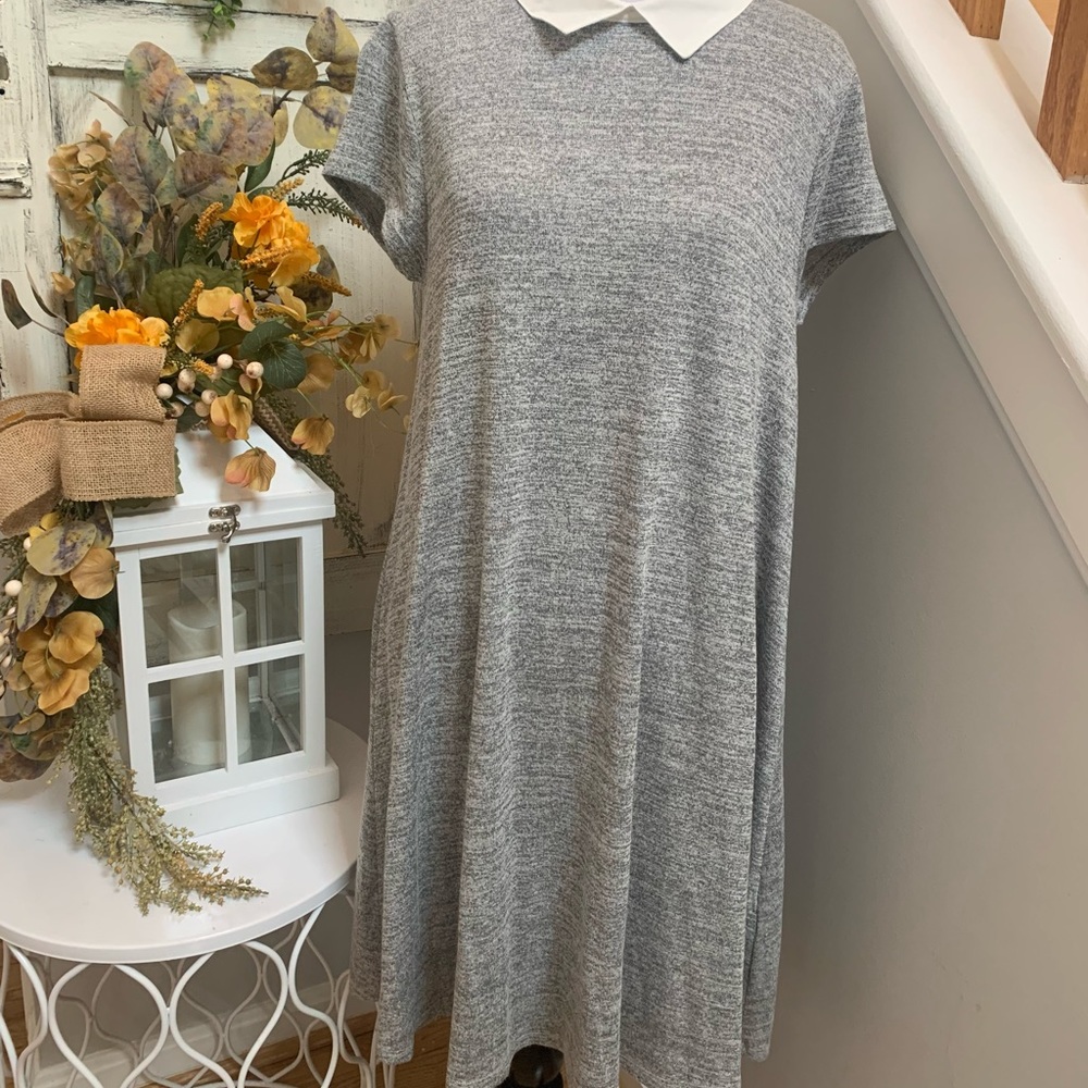 Forever 21 Gray collared dress